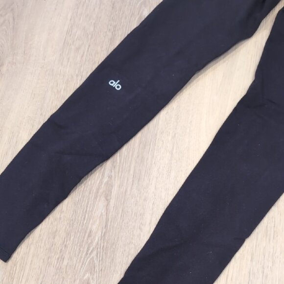 ALO Yoga Black Leggings Size Small - Picture 5 of 8